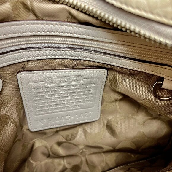 Vintage Coach Shoulder Bag (2004)- Ivory soft pebbled finish - EUC - Picture 4 of 4
